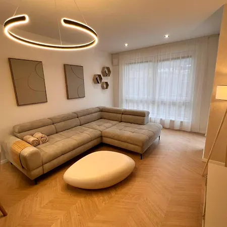 S Dvoma Izbami Apartmán *