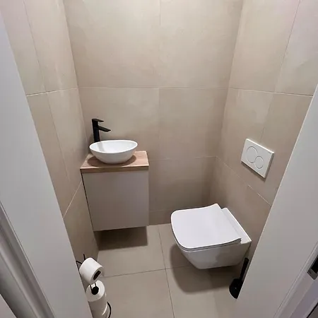 S Dvoma Izbami 아파트