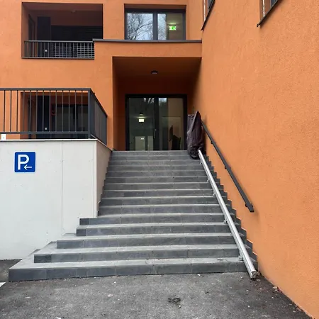 S Dvoma Izbami Apartmán