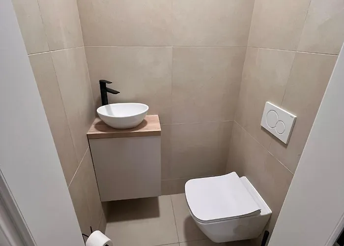 S Dvoma Izbami Apartamento